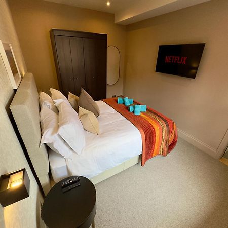Ferienwohnung Romeo'S Arch High End Luxury In Centre Of Stratford With Parking Exterior foto