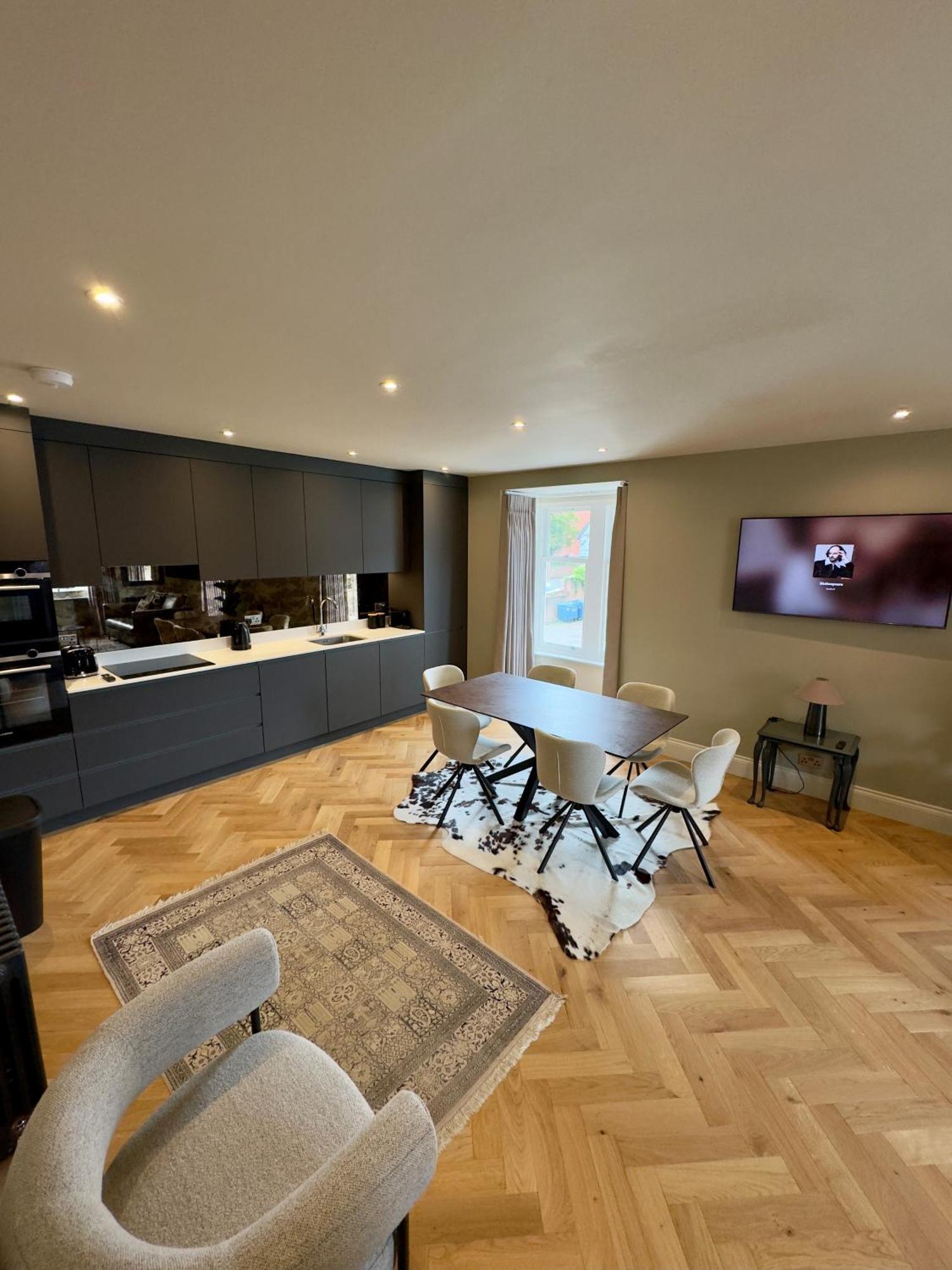 Ferienwohnung Romeo'S Arch High End Luxury In Centre Of Stratford With Parking Exterior foto