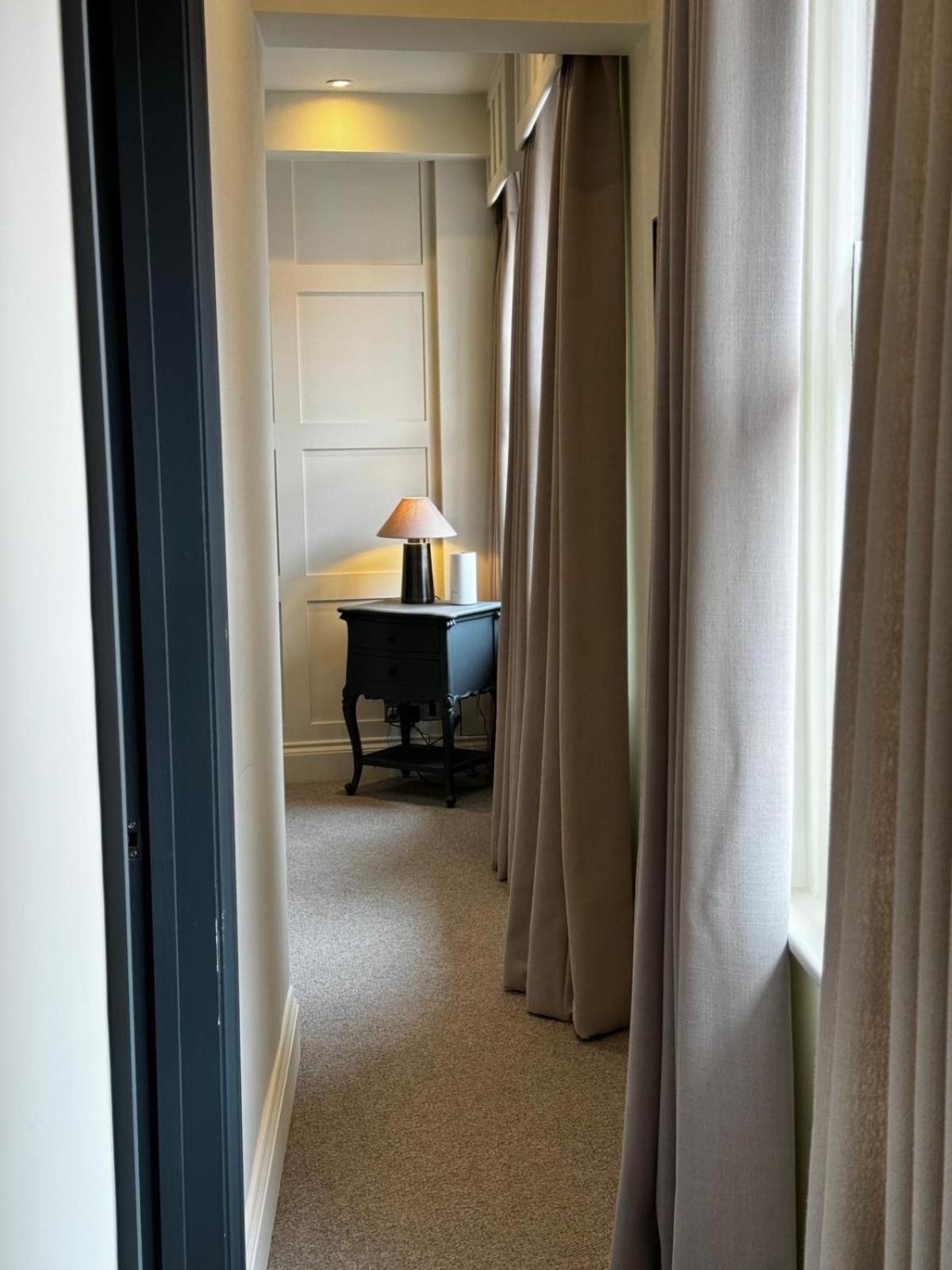 Ferienwohnung Romeo'S Arch High End Luxury In Centre Of Stratford With Parking Exterior foto