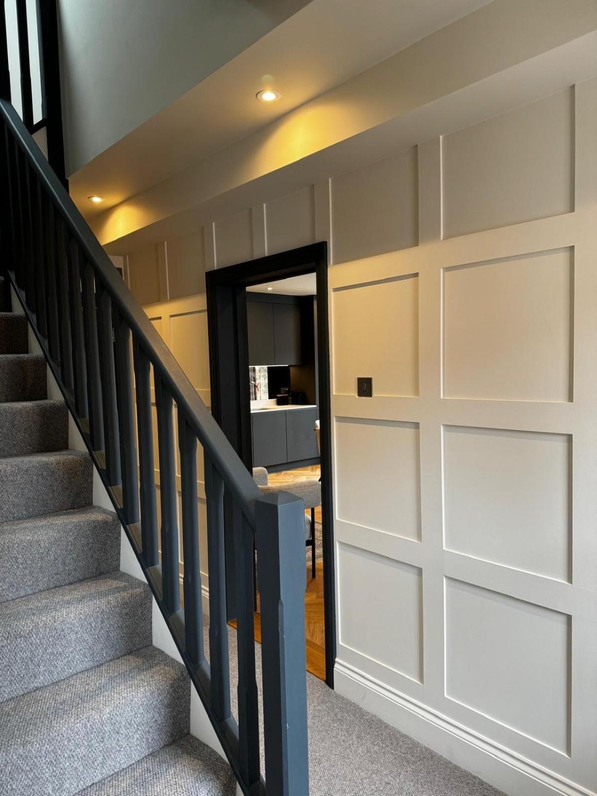 Ferienwohnung Romeo'S Arch High End Luxury In Centre Of Stratford With Parking Exterior foto